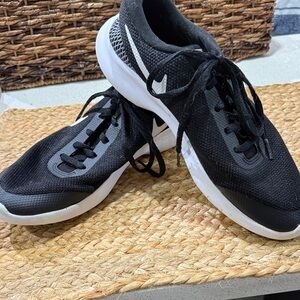 Nike Black and White Athletic Shoes